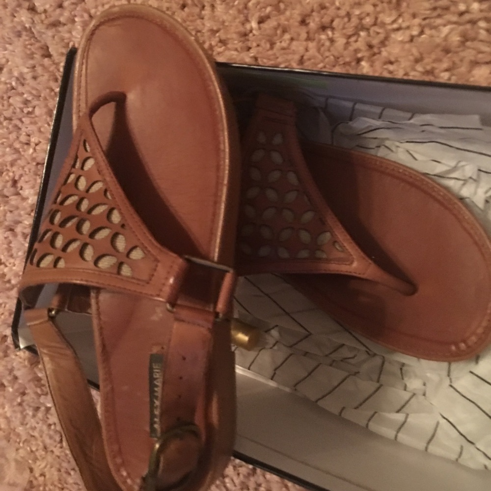 Alex Marie brown sandals 7M